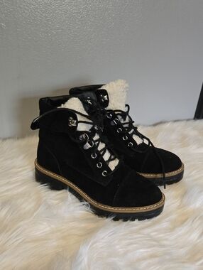 Time and Tru Black Faux Suede Lace-Up Ankle Boots with Shearling